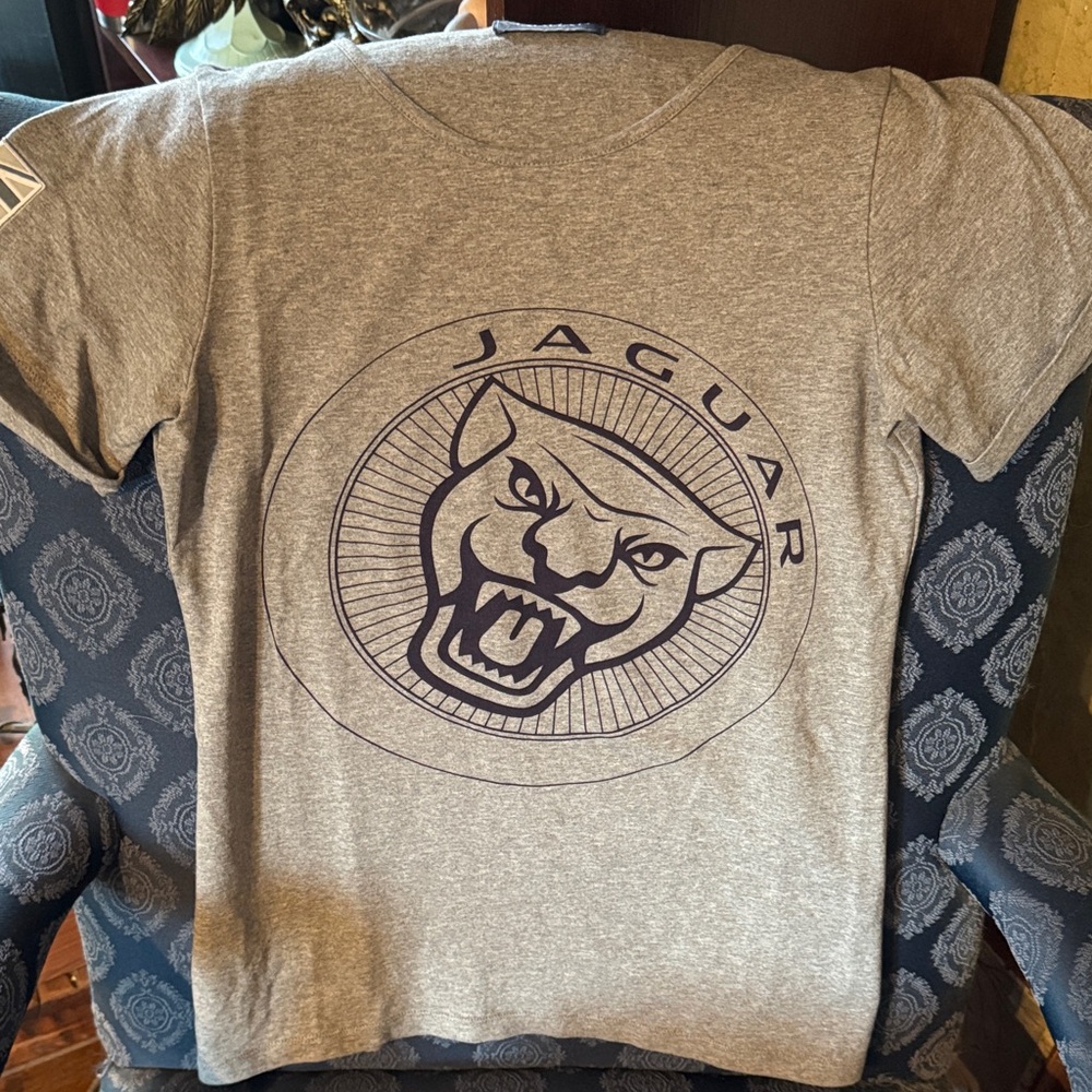 Jaguar Gray Women's Short Sleeve Tee